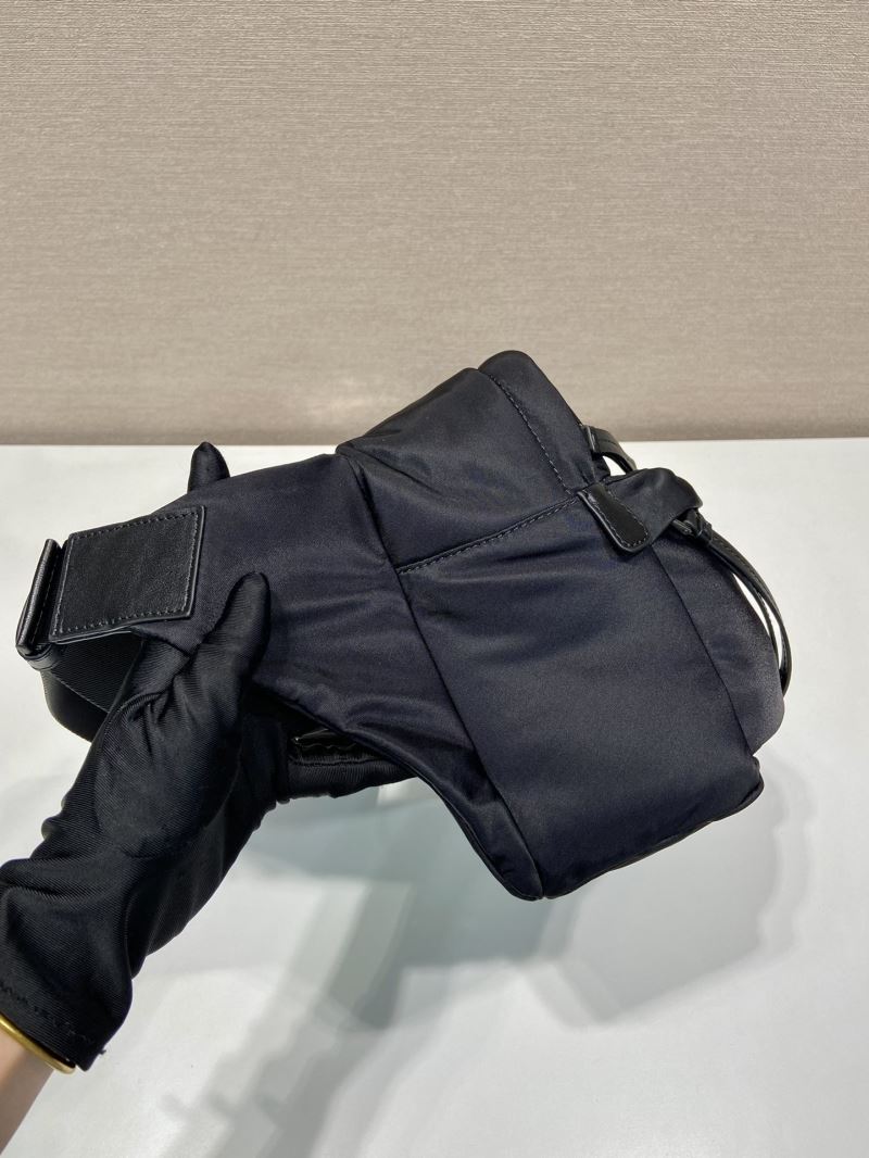 Pra*a waist chest packs